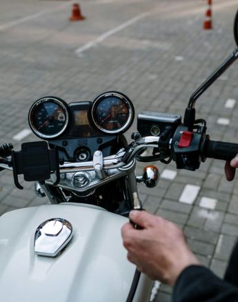 El conflicto entre ambos familiares habría comenzado por la entrega de unas llaves de motocicleta. | Pexels