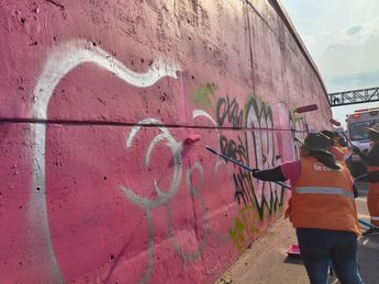 Capturan a sujetos que dañaron el mural del proyecto del Mundial 2026 en Periférico| MAría Camarena
