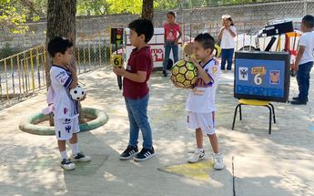 Recrean ‘mini Telediario’ en kinder de El Barrial | Pamela Villanueva