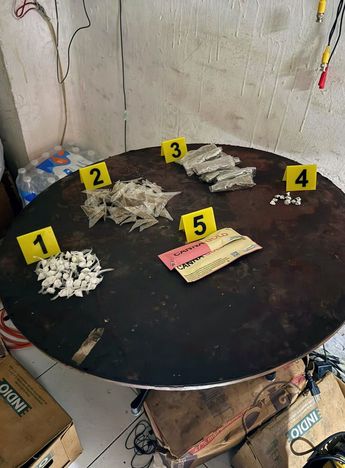 Dosis de droga aseguradas al interior de un bar en el Centro de Monterrey. | Cortesía