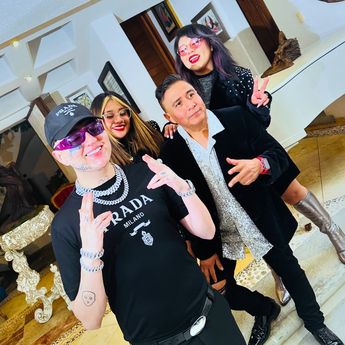 El video de Dani Flow junto a la familia Tlahuetl se estrenó el 15 de enero de 2025 / IG @lucerotlahuetl