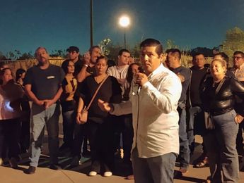 Regidor de Tlaquepaque en reunión con vecinos de fraccionamientos | Telediario