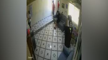 ¡Quisieron fugarse! Internos desatan el caos con extintores en anexo de Torreón para intentar escapar | VIDEO
