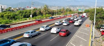 Caos vial sobre avenida Constitución. | Leyda Estrada