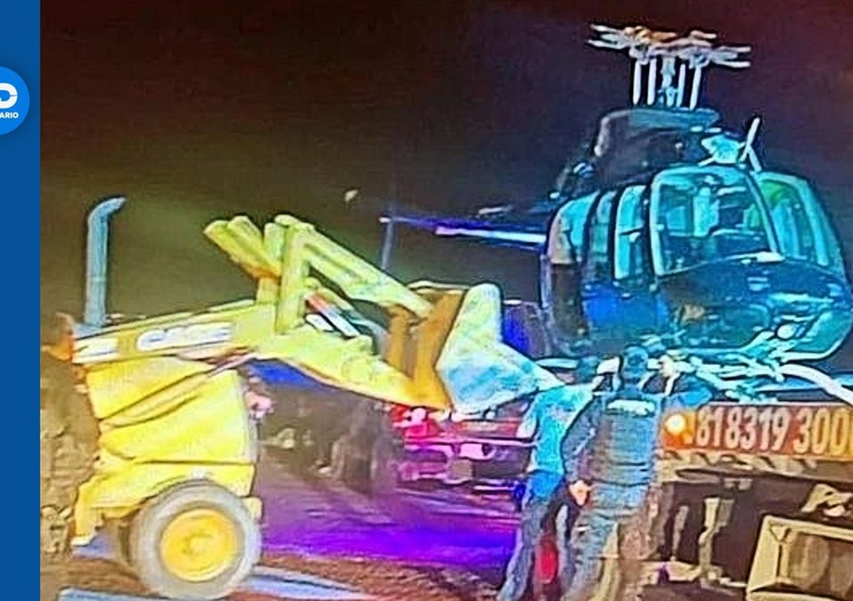 Helicóptero de Fuerza Civil se desploma y cae sobre patrulla en General Bravo. | Especial