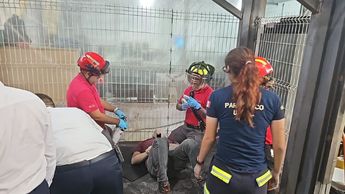 Elementos de Protección Civil de Monterrey llegaron hasta la empresa | Especial
