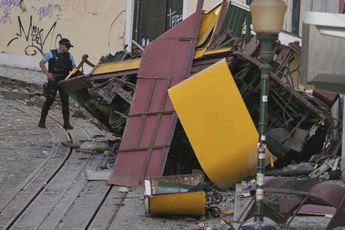 Aún investigan las causas del descarrilamiento del transporte. | Foto: Agencia AP