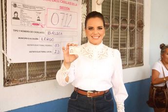 La candidata a Diputada Local por el Distrito 13 en Lerdo, Susy Torrecillas Salazar, acudió a votar.