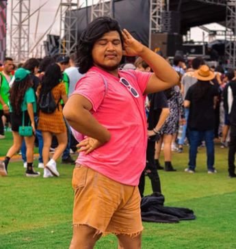Joven vestido de Dora la Exploradora | Especial