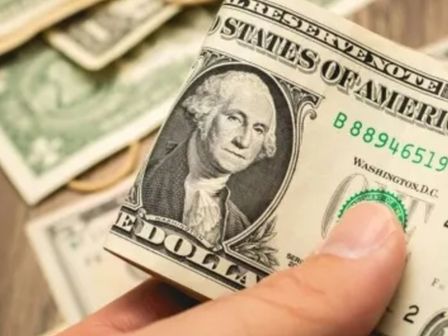 El peso remontó frente al dólar el pasado lunes 9 de marzo de 2026 | Freepik