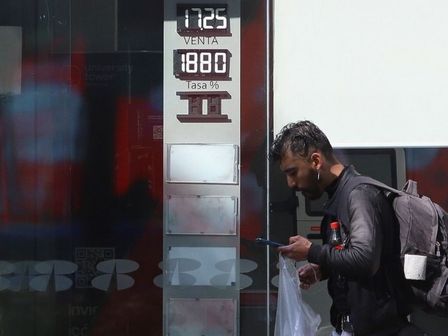El valor de venta y compra del dólar cambia todos los días. | Cuartoscuro