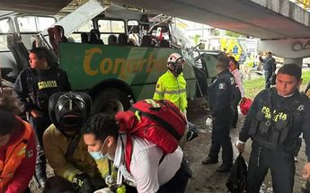 Así quedó el autobús en Morelia, Michoacán / César Cabrera
