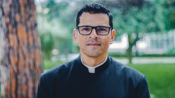 Con experiencia pastoral internacional, el mexicano Carlos Alberto Gutiérrez López fue nombrado nuevo líder de los Legionarios de Cristo.| Cortesía