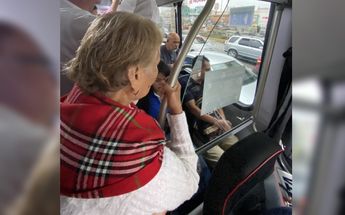 Mujer expone a usuarios en Monterrey | Especial