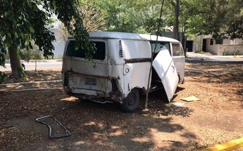 Combi chocada en el accidente / Juan Carlos Munguía