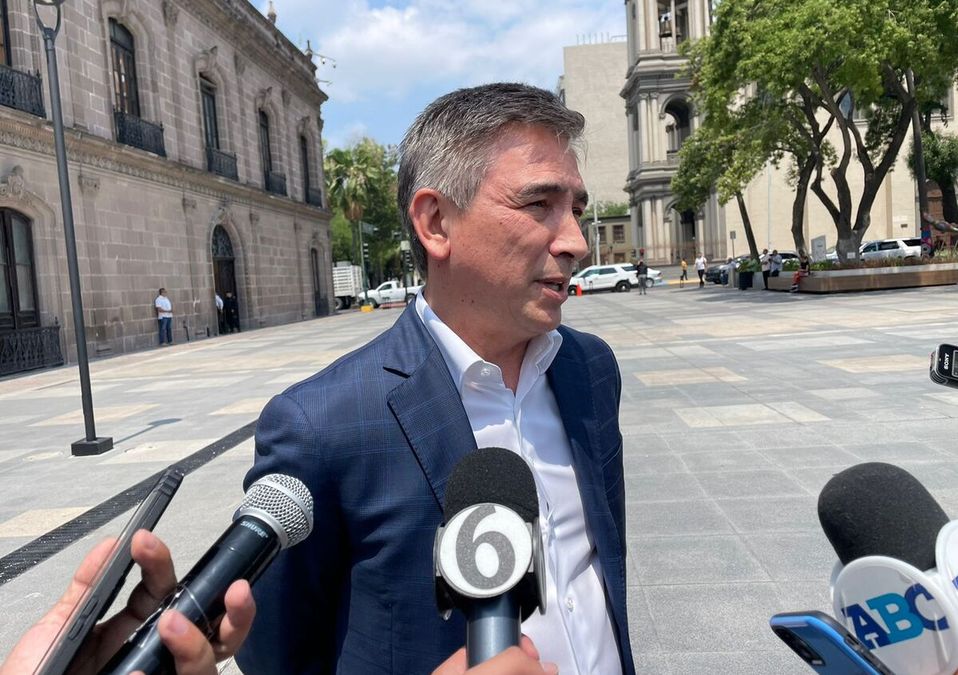 | Víctor González