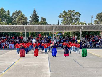 Los "soles" dieron una presentación de despedida antes de partir a tierras europeas / Facebook: Soles Marching Band