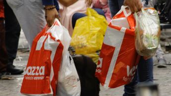 Con el regreso de la normativa ambiental, se busca incentivar el uso de bolsas de tela y materiales reciclados / Agencia Es Imagen