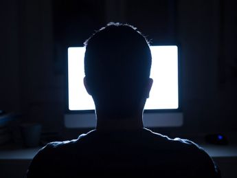 Incel es un acrónimo de célibe involuntario o involuntary celibate, en inglés.