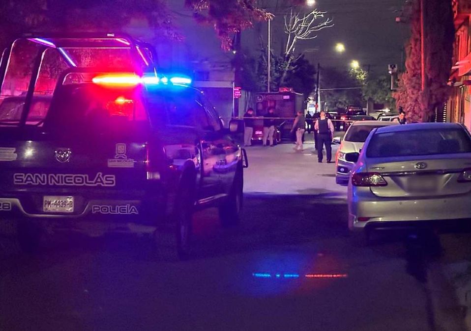 La Policía de San Nicolás impidió un robo de vehículo y fue atacada a balazos. | Miranda Arias
