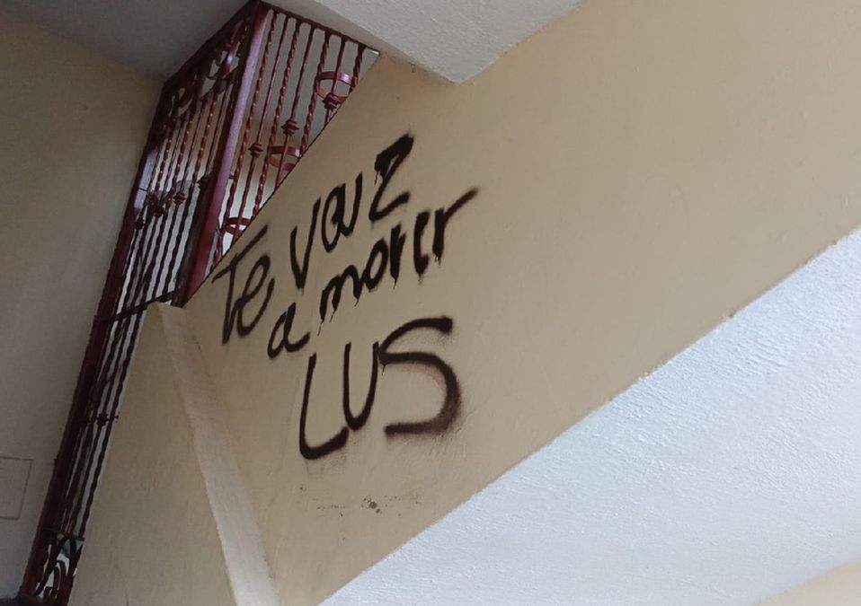 Casa de Luz Raquel Padilla, con las amenazas que recibió / Josefina Ruiz