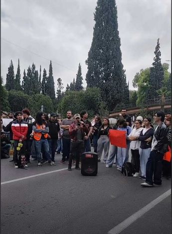 Alumnos de distintas carreras se congregaron para visibilizar las deficiencias que enfrentan. | Movimiento estudiantil ITS Facebook