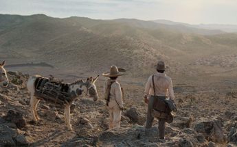 La historia sigue a Juan Preciado, quien viaja al pueblo de Comala en busca de su padre, Pedro Páramo, pero descubre un pueblo fantasma | Netflix