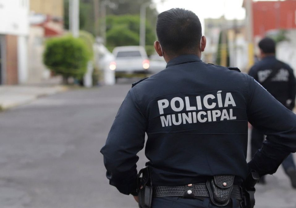 Joven es detenido tras intentar robar una camioneta en Monterrey