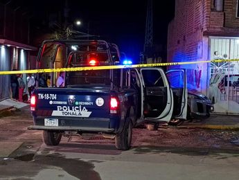 Choque entre patrulla y auto en Tonalá / Vicente Torres Alfaro