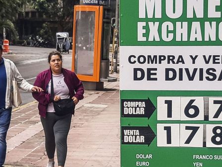 El tipo de cambio puede cambiar dependiendo el banco y el precio del dólar. | Victoria Valtierra | Cuartoscuro
