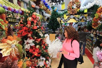 Los árboles de navidad artificiales pueden durar varios años si se almacenan de manera correcta / Melanie Torres