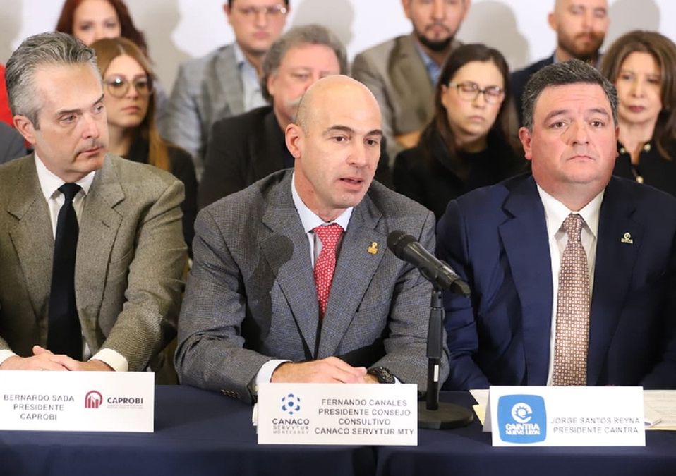 Roberto Cantú, presidente de Coparmex Nuevo León destacó en su mensaje que el aumento en el ISN golpearía a las Pymes. | Luis Guerra