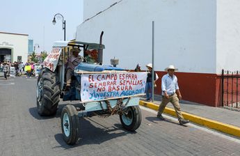 Asamblea de Pueblos Cholultecas durante protesta contra relleno sanitario intermunicipal / Agencia Es Imagen