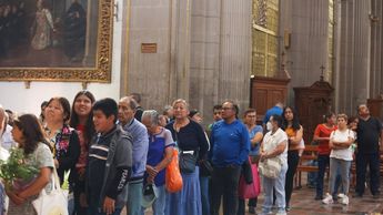 La Catedral de Puebla registra una alta afluencia durante la Jornada Penitencial | Es Imagen