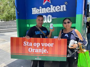 La activación en la Macroplaza de Monterrey invita a hacer una pausa para hidratarse, como parte de la estrategia de Consumo Inteligente que HEINEKEN