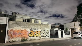Vecinos aseguran escuchar ruidos y ver la silueta de un niño en el interior de la Casa Mijangos. | Google Maps.