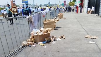 Operativo de saneamiento en los puntos de mayor afluencia, como la Diagonal Defensores de la República para recuperar el orden | Angélica Tenahua