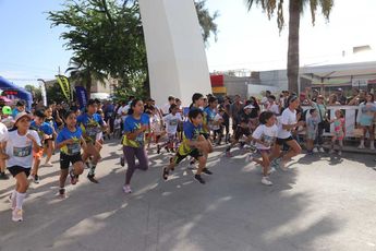 Los niños también participaron en la Carrera Multimedios Laguna 2023