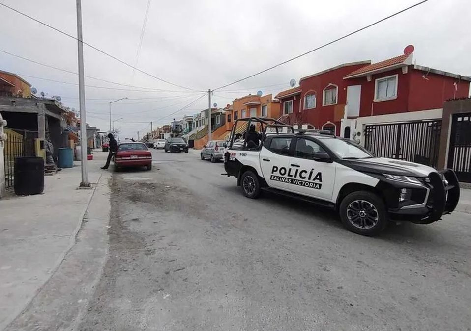 Roban arma y cartera a agente ministerial durante su día de descanso en Salinas Victoria