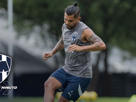 Jesús 'Tecatito' Corona en un entrenamiento con Rayados / @Rayados