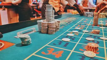 Apostar es genial, pero recuerda saber detenerte para ganarle al casino / Cortesía.