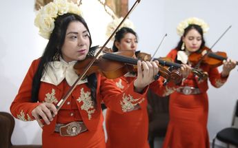 Mariachi Las Guirnaldas está conformado por mujeres. | Raúl Palacios