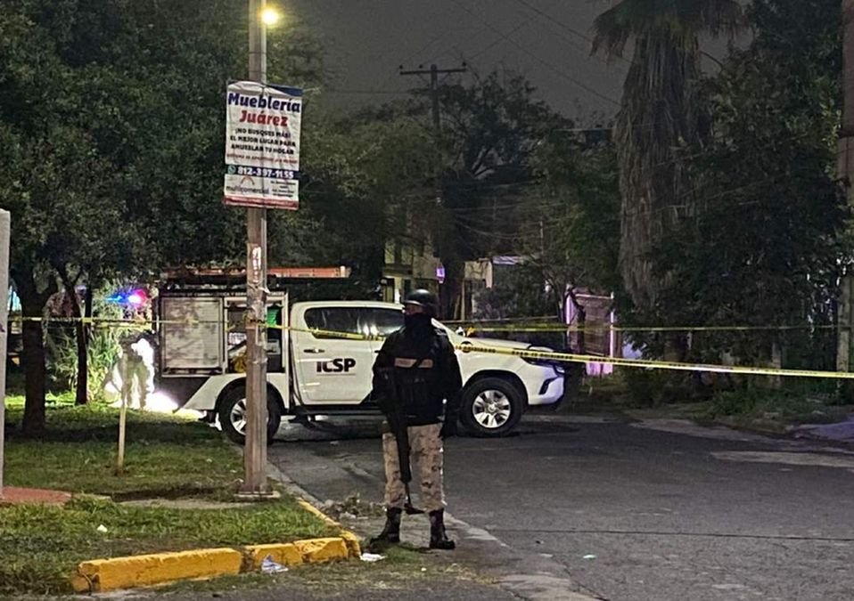 Un joven fue asesinado frente a un parque público en Guadalupe. | Miranda Arias
