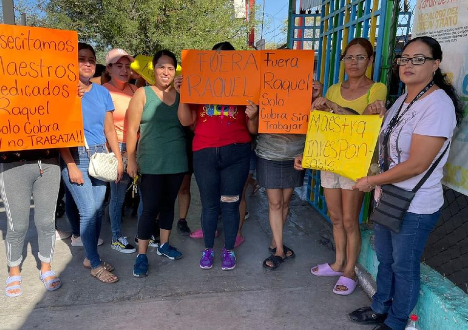 Mamás exigen sustitución de maestra en kinder de Monterrey | Víctor González Garza