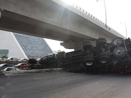 La autopista México-Puebla suele registrar tráfico por siniestros viales; recomendamos circular con precaución / Agencia Es Imagen