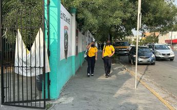 Estudiantes acudieron a la secundaria en Monterrey con cubrebocas. | Pamela Villanueva