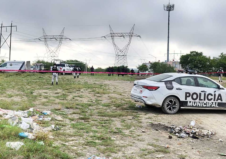 Los cuerpos fueron localizados unos metros de las calles Sabina y Montebello, en el sector Lombardía. | Agustín Martínez