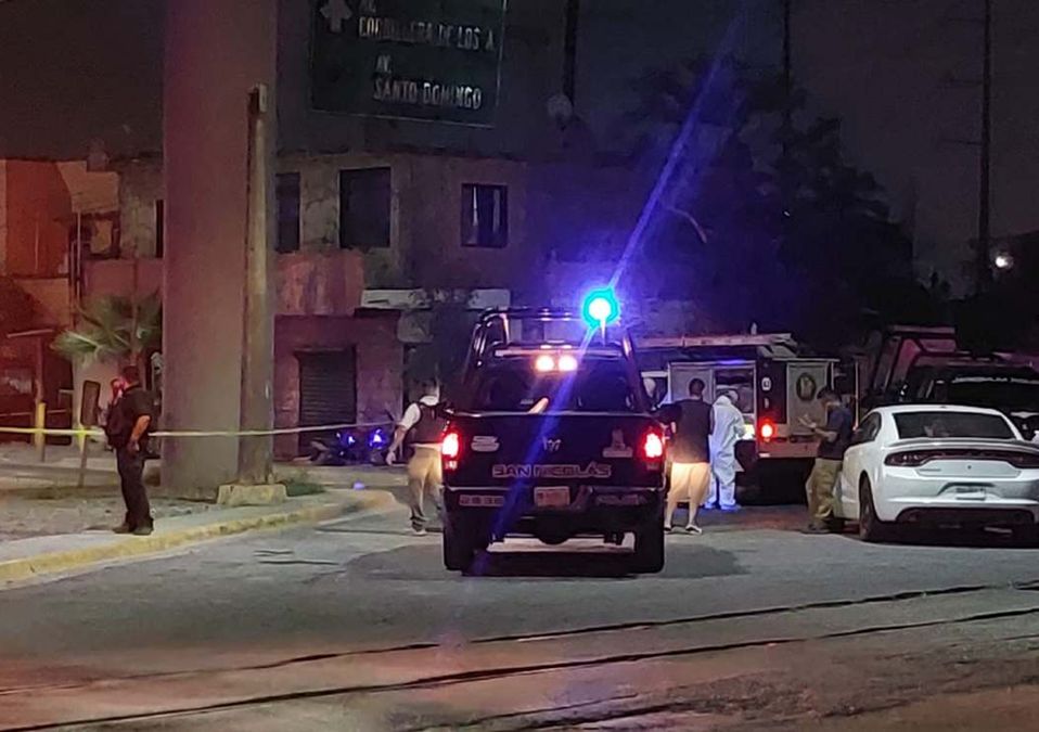 El cuerpo del hombre fue trasladado al anfiteatro para la autopsia de ley. | Leyda Estrada
