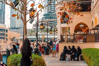 Turistas en Sharjah/ Pixabay