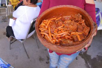 Reliquia preparada en cazuela de barro